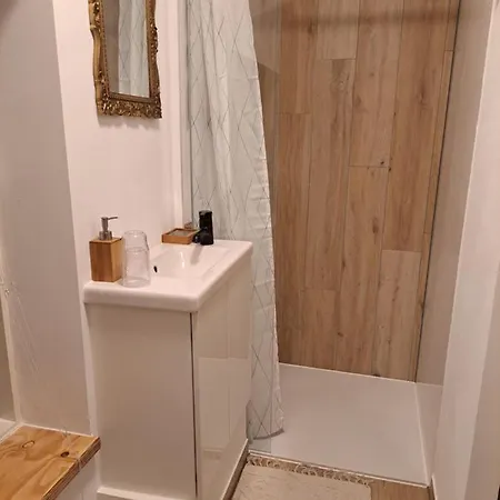 Benvenuto לינה וארוחת בוקר דירן